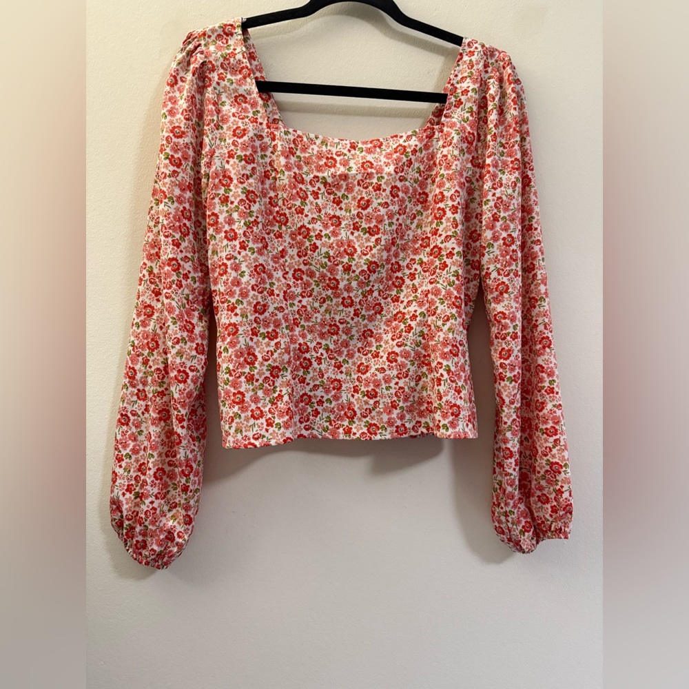 Lush Floral Square Neck Top with Keyhole Back in Red and Pink‎ - M